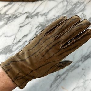 🔺SOLD🔺Vintage leather gloves animal print gloves